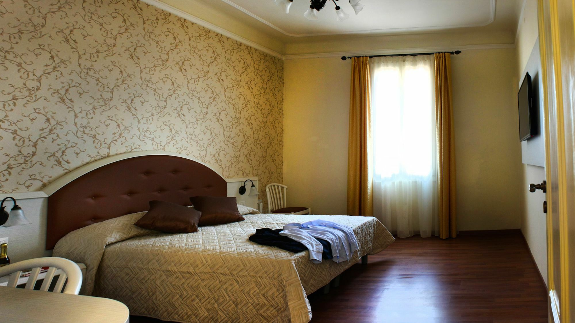 Boutique Hotel Casa Faccioli โบโลญญา ภายนอก รูปภาพ